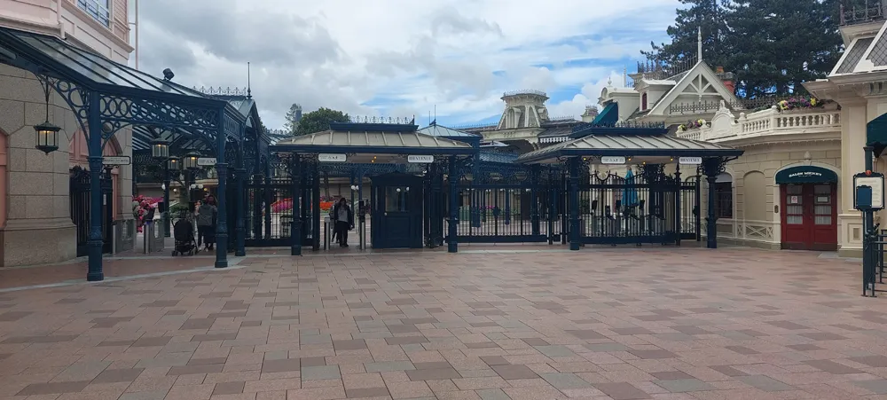 portes du Disneyland Hotel