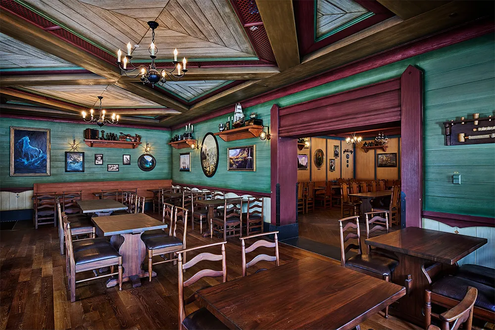 Salle de restaurant au Nordic Crowns Tavern