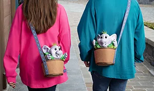 Bébé troll Runa interactif - World of Frozen Disneyland Paris